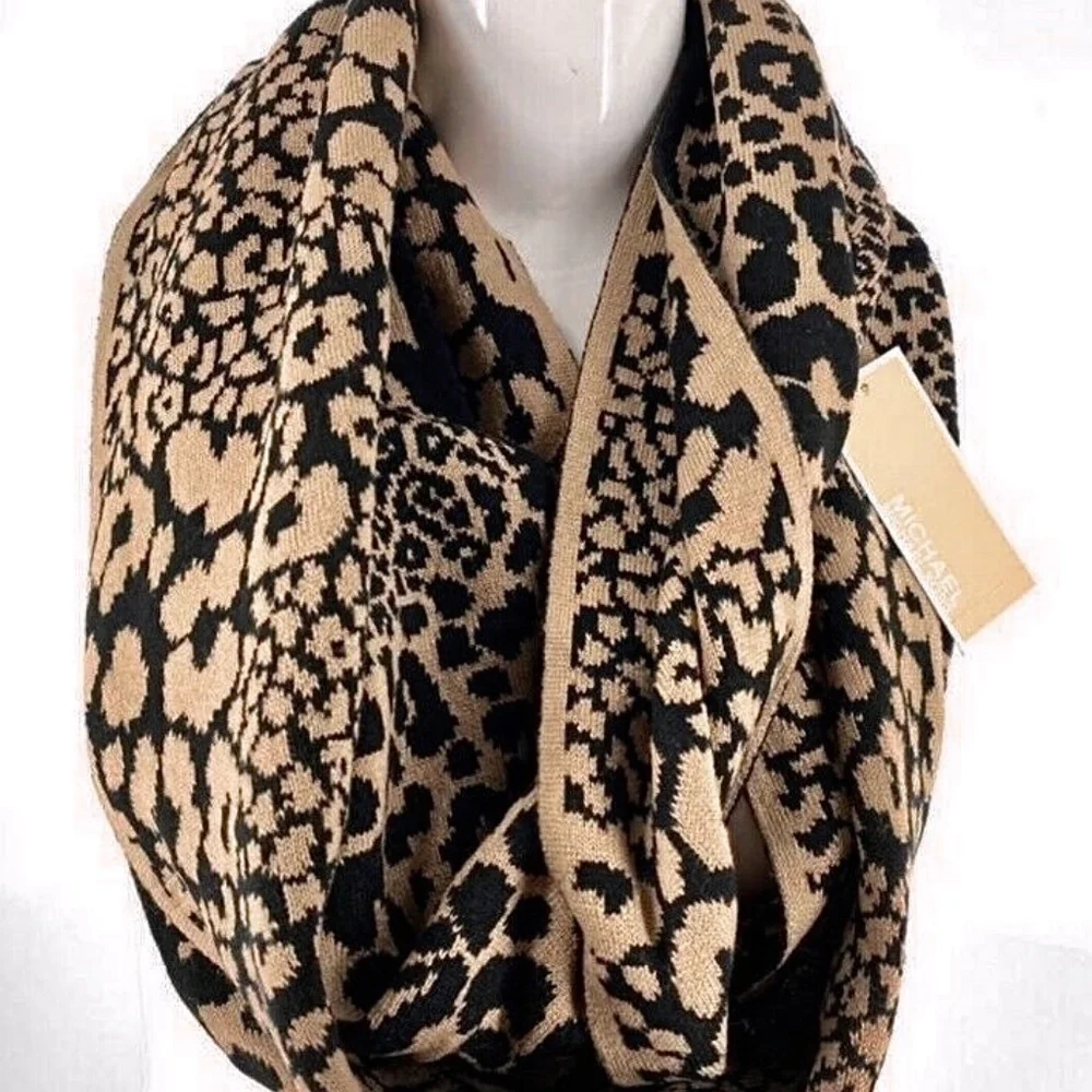 Michael Kors Infinity Scarf Leopard Reversible Winter Warm Fashion Animal Print